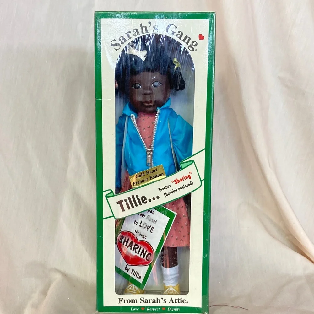 SARAH'S GANG FROM SARAH'S ATTIC - Tilly Teaches Sharing Booklet.NIB - Picture 2 of 11